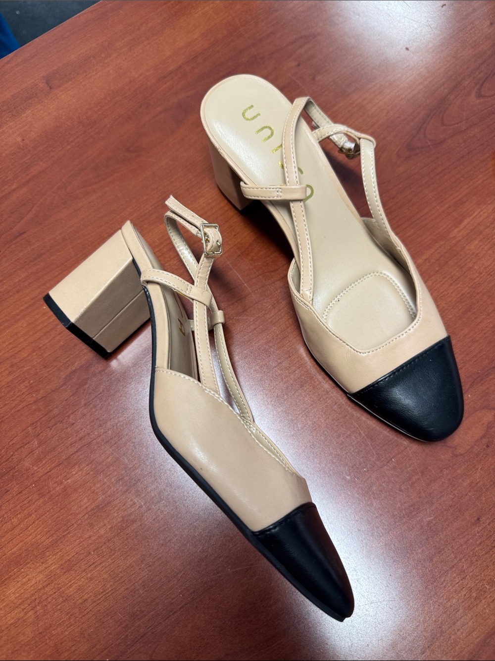 Unisa colorblock heels size 7 // 081441